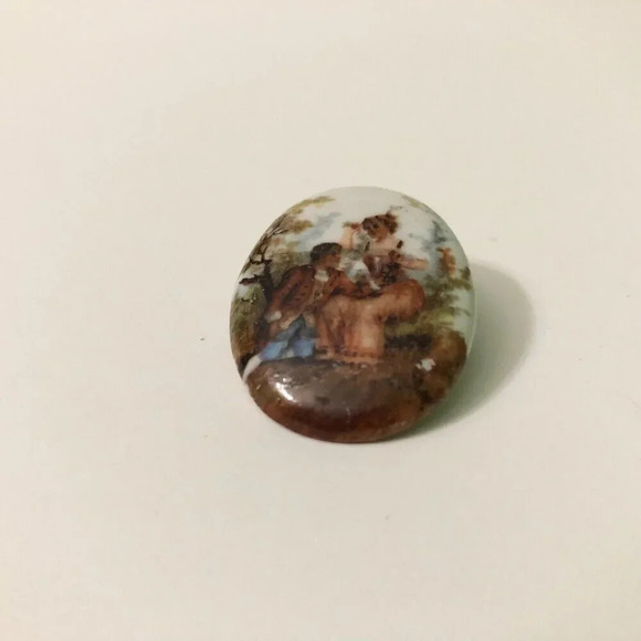Vintage Painted Porcelain Courting Couple Oval Pin Brooch - Picture 7 of 12
